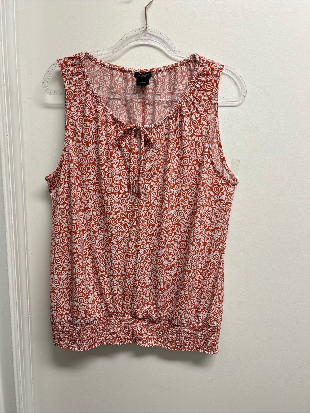 Sleeveless Printed Tie-Neck Blouse - Coral White